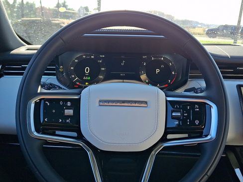 New 2026 Land Rover Range Rover Sport SE image 16