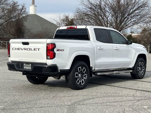 Used 2023 Chevrolet Colorado Z71 w/ Z71 Convenience Package 2 image 36