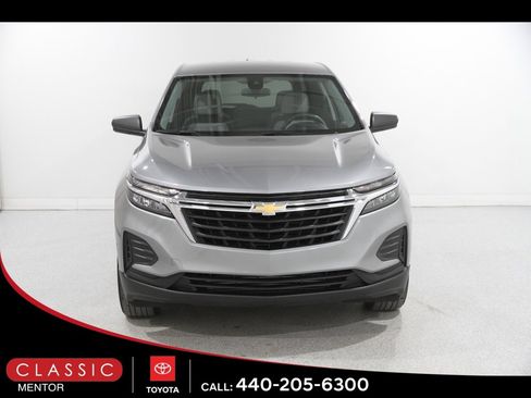 Used 2024 Chevrolet Equinox LS w/ LS Convenience Package image 2