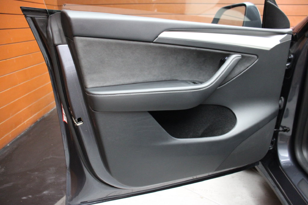 Used 2023 Tesla Model Y Performance AWD/4WD image 14