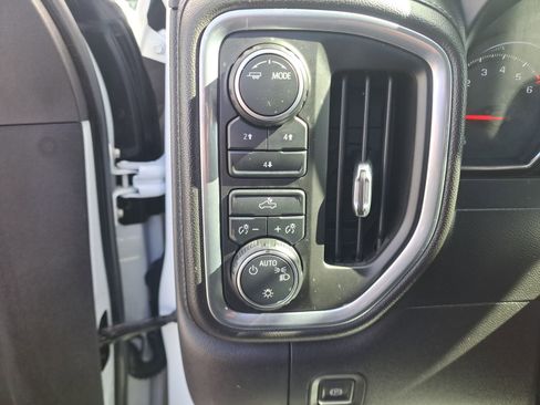 Used 2021 Chevrolet Silverado 2500 LT image 34