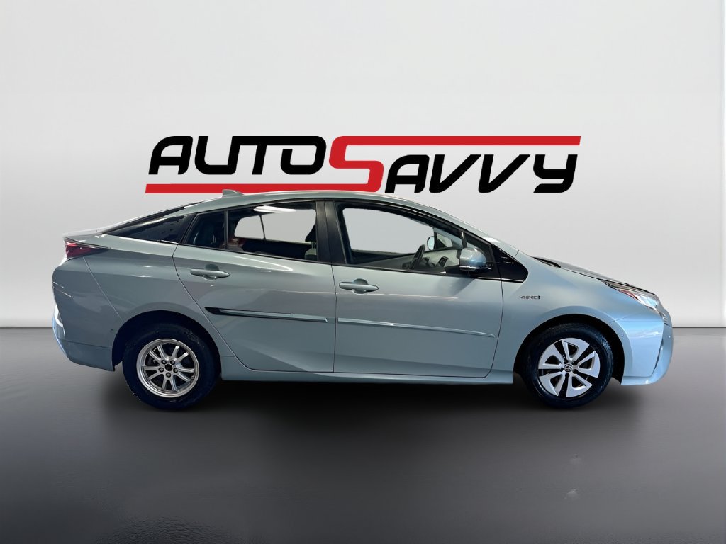 Used 2017 Toyota Prius Four w/ Premium Convenience Package FWD image 8