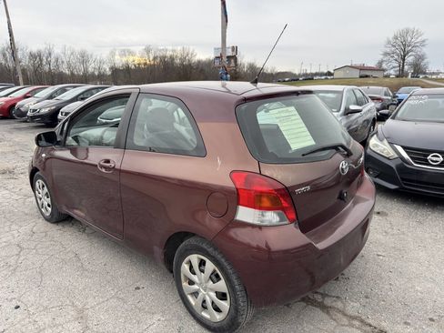 Used 2010 Toyota Yaris 2-Door Hatchback FWD image 8