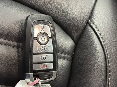 Used 2024 Ford Edge SEL w/ Convenience Package AWD/4WD image 40