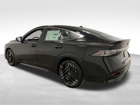New 2026 Nissan Sentra SR FWD image 4