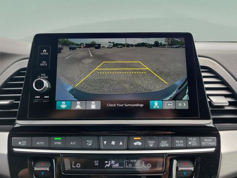 New 2026 Honda Odyssey Touring image 33