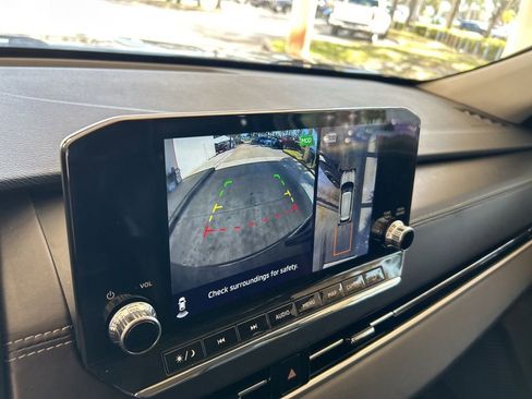 Used 2024 Mitsubishi Outlander SE image 10