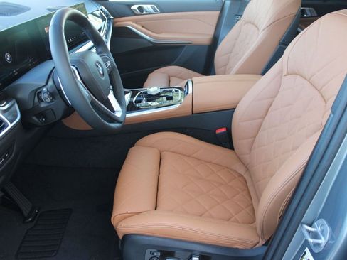 New 2026 BMW X5 sDrive40i image 5