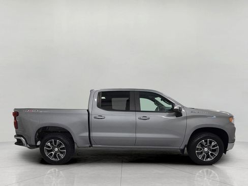 Used 2024 Chevrolet Silverado 1500 LT AWD/4WD image 11