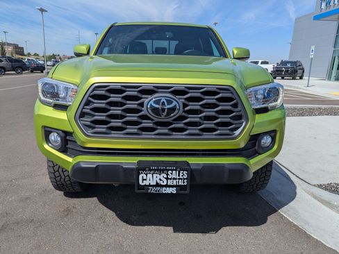 Used 2023 Toyota Tacoma TRD Off-Road AWD/4WD image 5