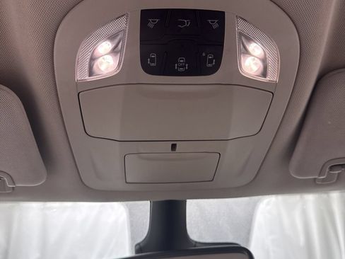 Used 2023 Chrysler Pacifica Touring-L FWD image 24