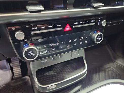 Used 2026 Hyundai Ioniq 9 SEL image 18