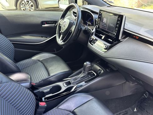 Used 2022 Toyota Corolla XSE FWD image 11