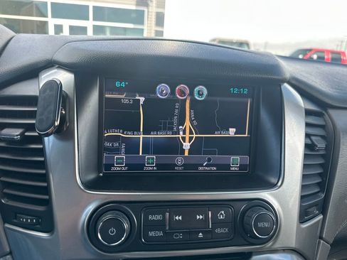 Used 2015 Chevrolet Suburban LT image 10