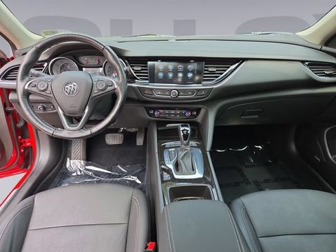 Used 2018 Buick Regal Essence w/ Driver Confidence Package #1 AWD/4WD image 12