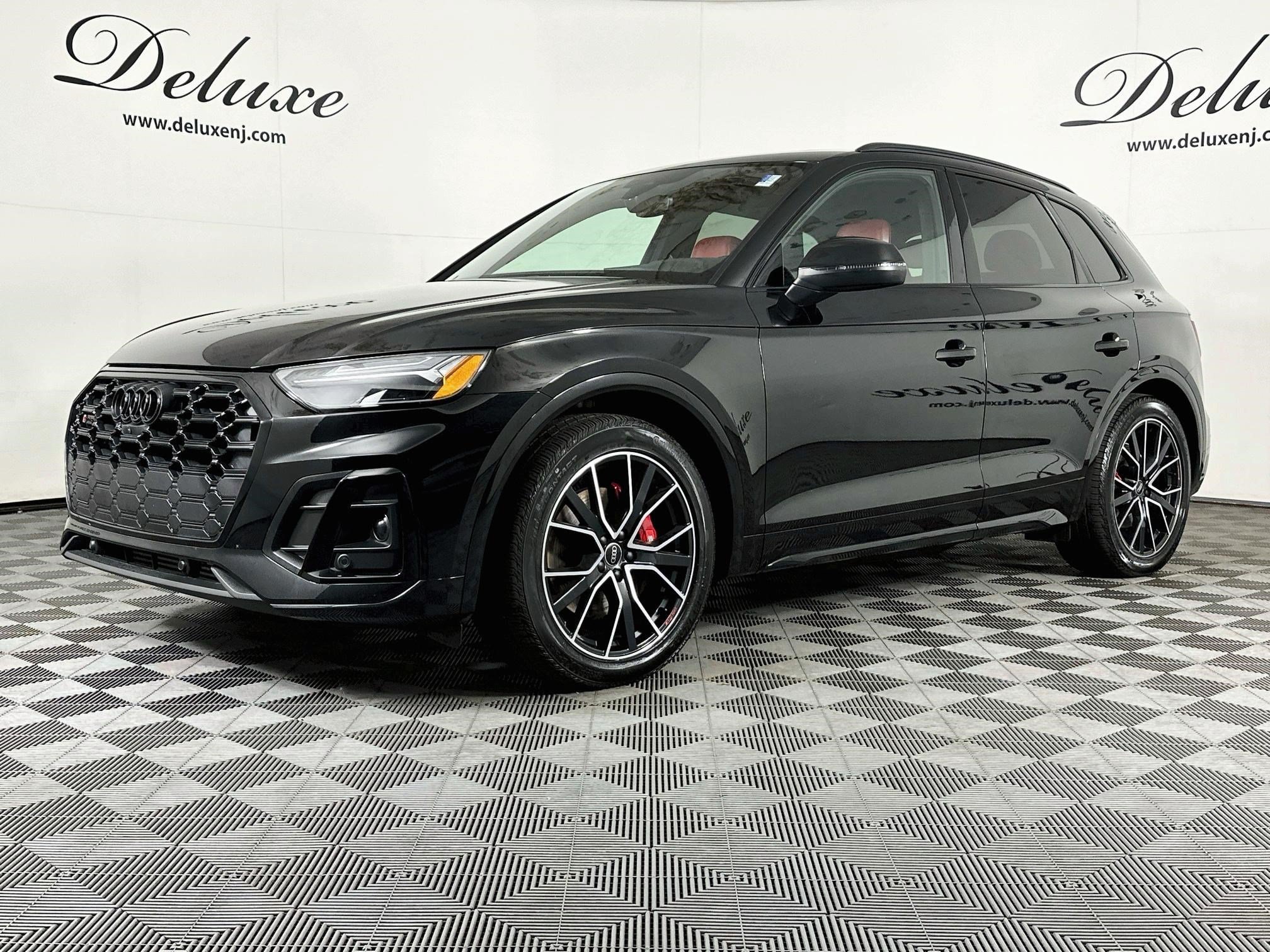 Used 2024 Audi SQ5 Premium Plus w/ Premium Plus Package AWD/4WD image 3