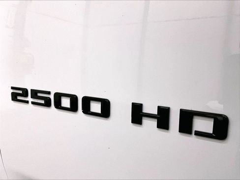 Used 2024 Chevrolet Silverado 2500 Custom w/ Custom Value Package image 13