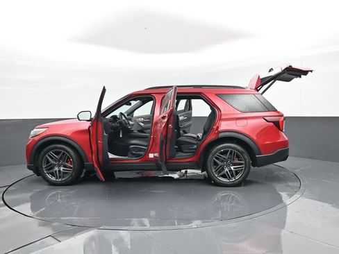New 2026 Ford Explorer ST w/ Sun And Sound Package AWD/4WD image 35