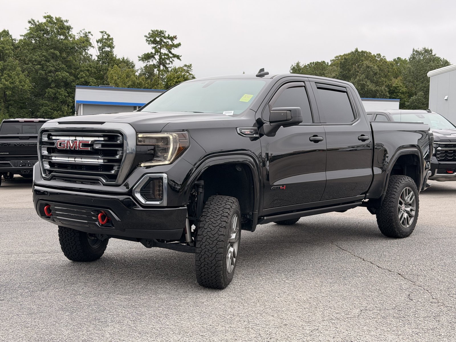 Used 2022 GMC Sierra 1500 AT4 w/ AT4 Premium Package AWD/4WD image 7
