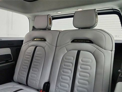 Used 2024 Rivian R1S Adventure image 31