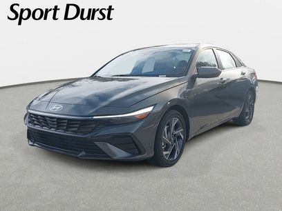 New 2025 Hyundai Elantra SEL w/ Cargo Package