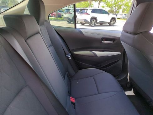 Used 2020 Toyota Corolla LE image 19