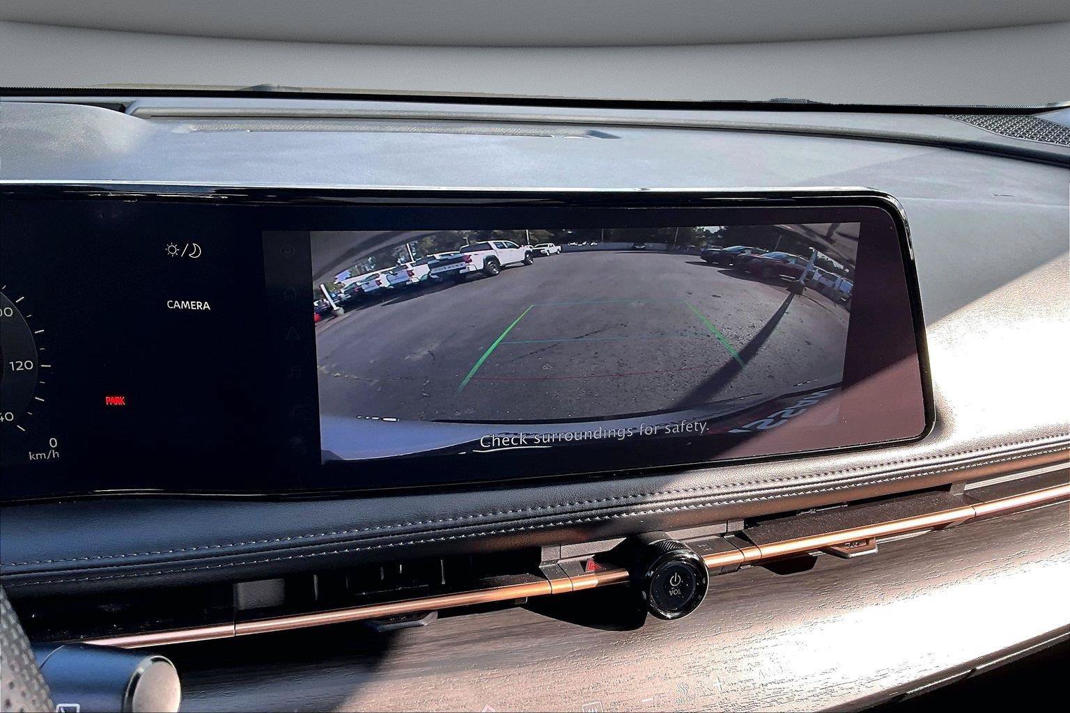 Used 2024 Nissan Ariya AWD image 15