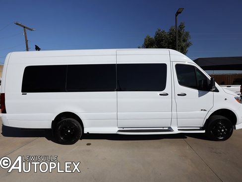 Used 2023 Mercedes-Benz Sprinter 3500 image 5