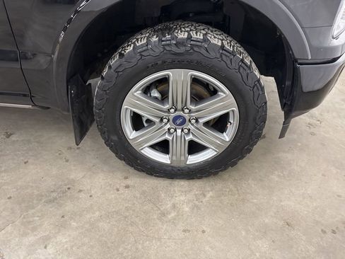 Used 2018 Ford F150 Lariat w/ Equipment Group 502A Luxury image 30