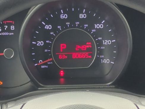 Used 2017 Kia Soul + FWD image 7