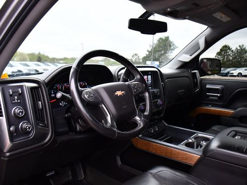 Used 2017 Chevrolet Silverado 1500 LTZ AWD/4WD image 11