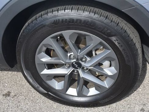Used 2024 Kia Telluride LX AWD/4WD image 12