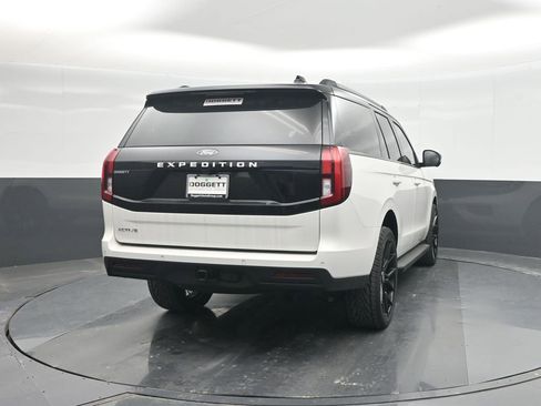 New 2026 Ford Expedition Active RWD image 16