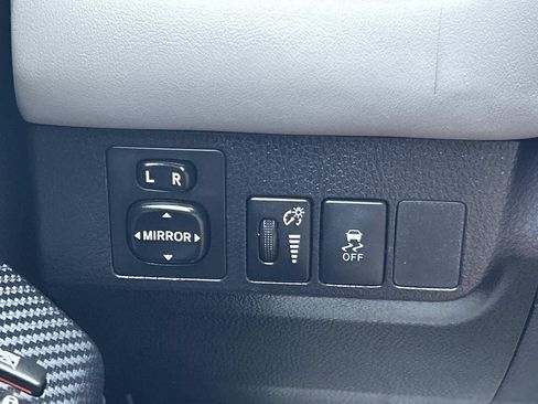 Used 2015 Toyota RAV4 XLE AWD/4WD image 23