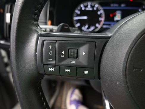 Used 2025 Nissan Pathfinder SV AWD/4WD image 20