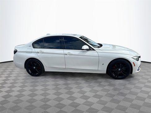 Used 2018 BMW 330e image 5