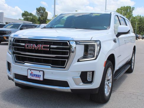 Used 2024 GMC Yukon XL SLT RWD image 6