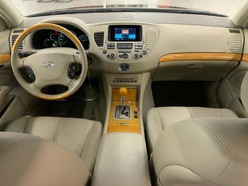 Used 2004 INFINITI Q45 Luxury RWD image 9