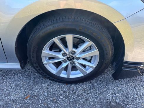 Certified 2025 Toyota Camry LE image 9