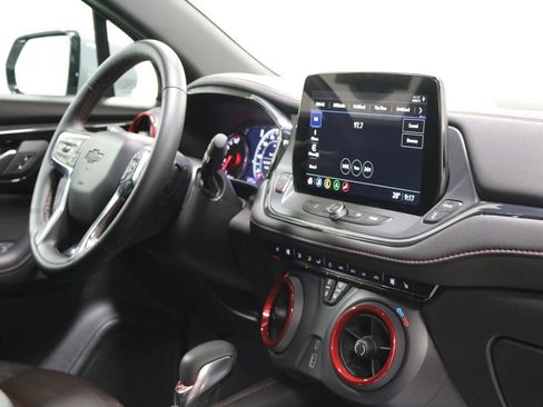 Used 2025 Chevrolet Blazer RS image 29