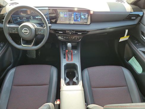 New 2026 Nissan Kicks SR w/ Cold Weather Package image 17