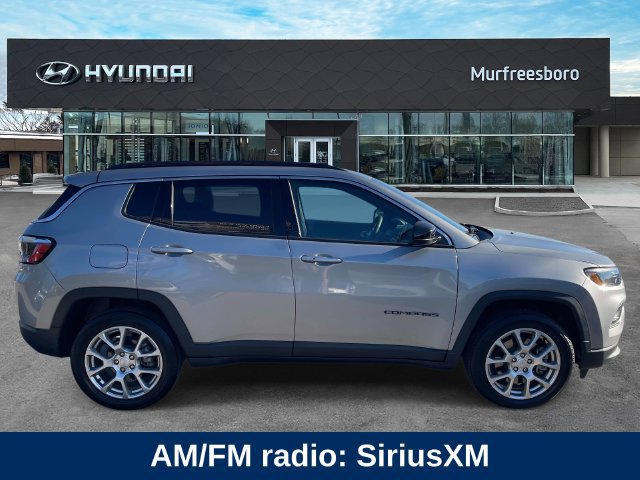 Used 2023 Jeep Compass Latitude AWD/4WD image 7