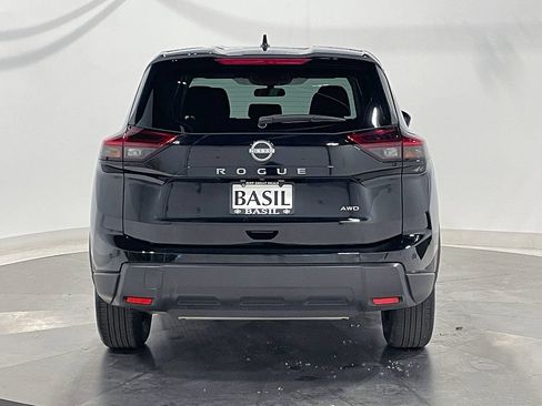 Used 2026 Nissan Rogue SV AWD/4WD image 12
