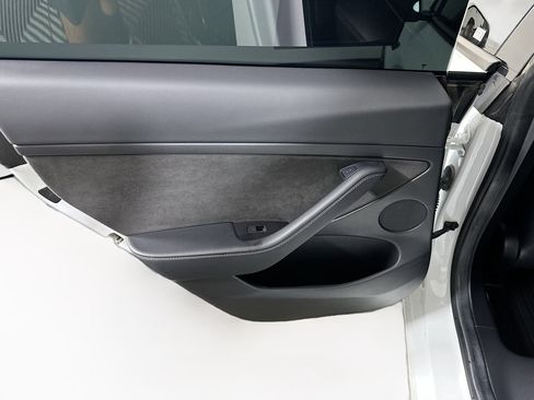 Used 2021 Tesla Model 3 Performance image 25