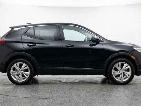 Used 2025 Buick Encore GX Preferred AWD/4WD image 11