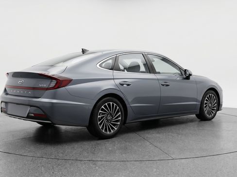 Used 2025 Hyundai Sonata SEL FWD image 9