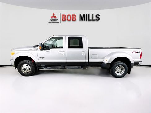 Used 2015 Ford F350 Lariat w/ Lariat Ultimate Package image 4