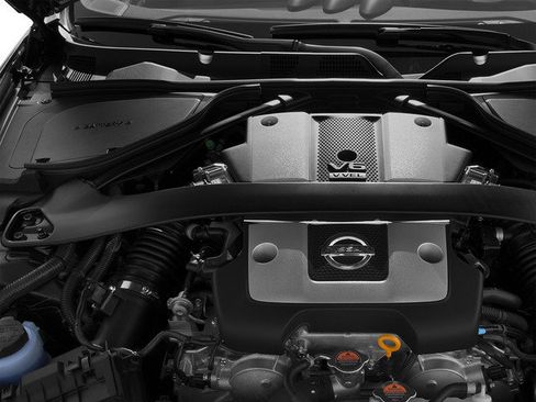 Used 2016 Nissan 370Z Touring RWD image 16