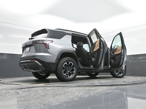 New 2026 Chevrolet Equinox ACTIV w/ Convenience Package III image 51