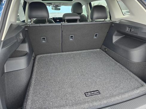 New 2026 Volkswagen Tiguan SE image 18